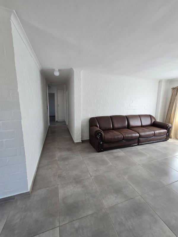 To Let 3 Bedroom Property for Rent in Thornton Western Cape